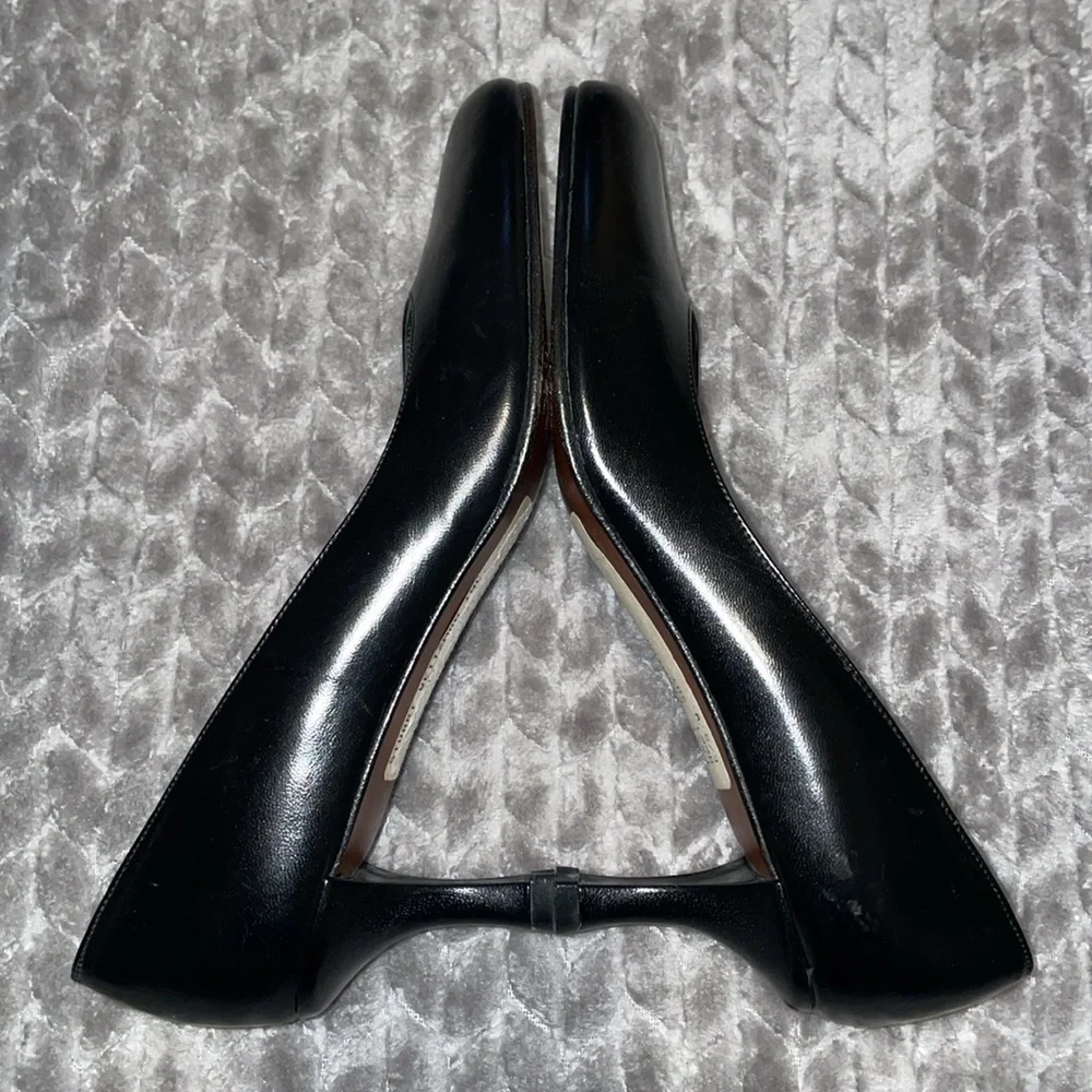 Stuart‎ Weitzman Elegant Black Leather Women's Shy Heels. Size 6.